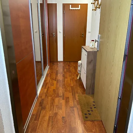 Cozy With Balcony Seating, 9th Floor, Parking 公寓 布拉迪斯拉发