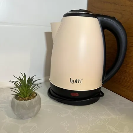 Cozy With Balcony Seating, 9th Floor, Parking