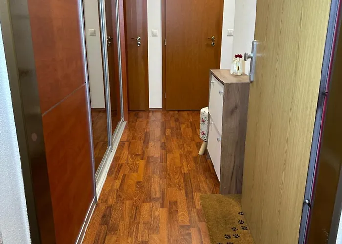 Cozy With Balcony Seating, 9th Floor, Parking Apartment Bratislava