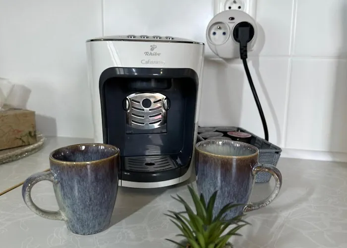 Cozy With Balcony Seating, 9th Floor, Parking * Bratislava