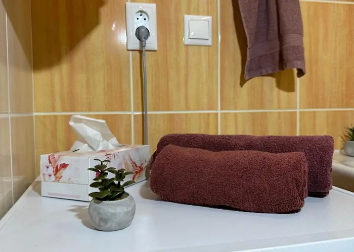 Apartment Cozy With Balcony Seating, 9th Floor, Parking Bratislava