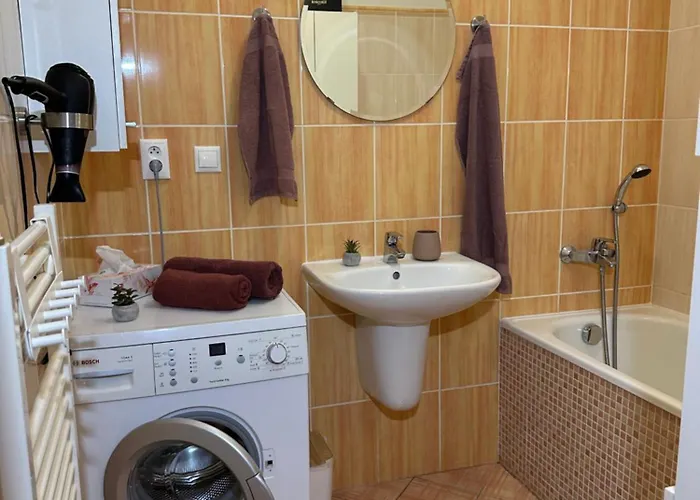 Appartement Cozy With Balcony Seating, 9th Floor, Parking