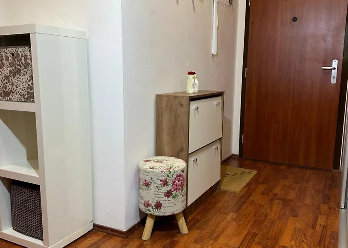 Cozy With Balcony Seating, 9th Floor, Parking * Bratislava