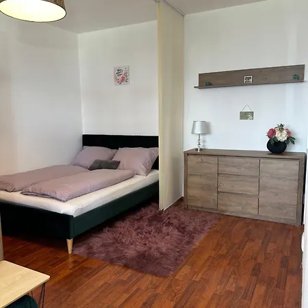 Apartment Cozy With Balcony Seating, 9th Floor, Parking *