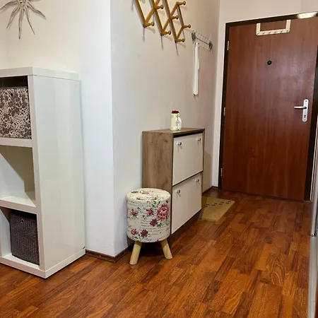Cozy With Balcony Seating, 9th Floor, Parking * Bratislava